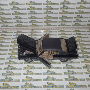 ACME A1805527 - 1/18 Scale 1970 Chevrolet Chevelle SS 454 Die-cast Model