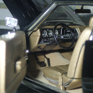 ACME A1805527 - 1/18 Scale 1970 Chevrolet Chevelle SS 454 Die-cast Model