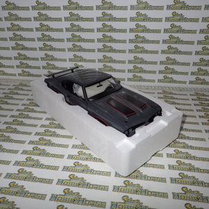 ACME A1805617 - 1/18 Scale - 1970 OLDSMOBILE 442 STREET FIGHTER Diecast Scale Model Replica