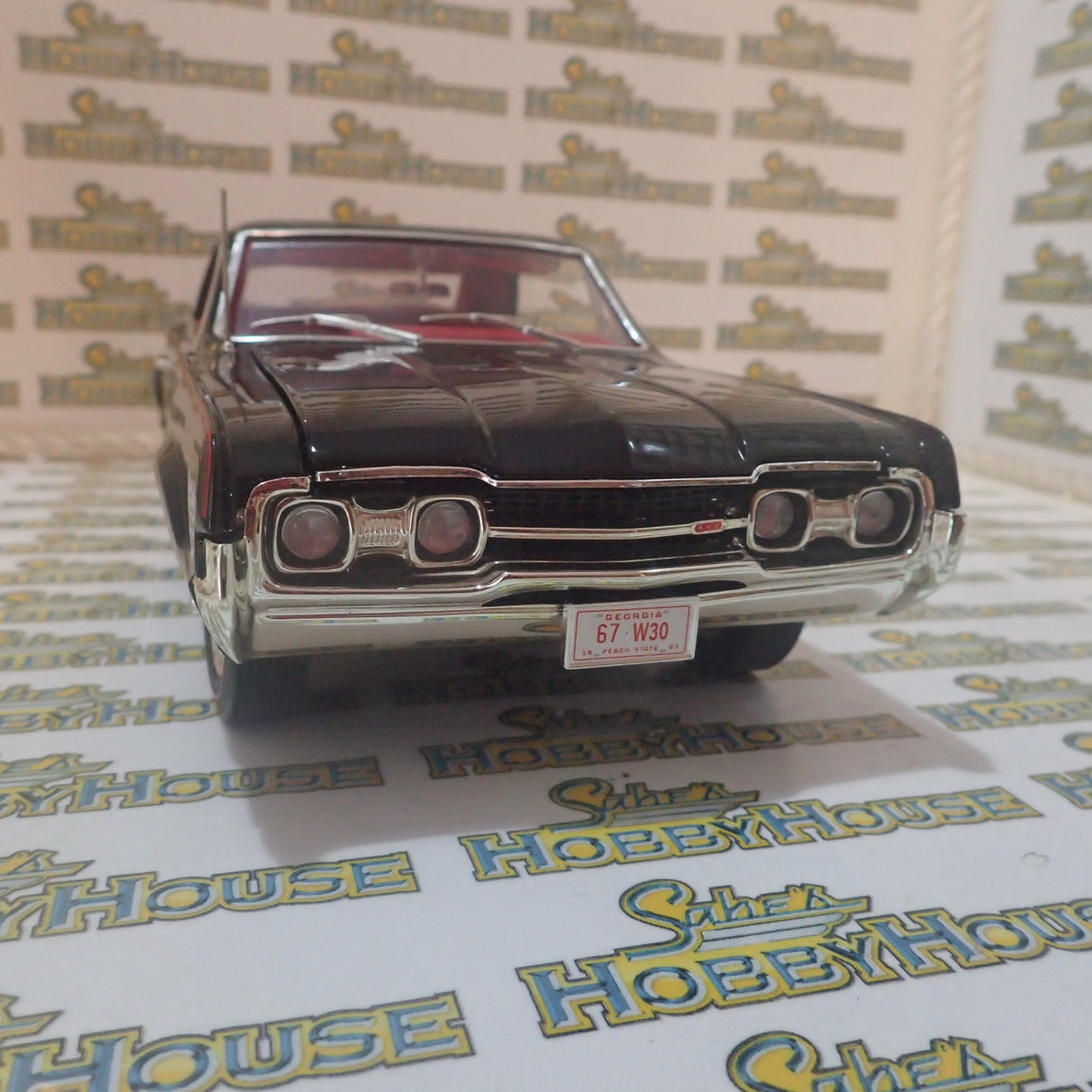 ACME A1805622 - 1/18 Scale 1967 OLDSMOBILE 442 Diecast Scale Model Replica
