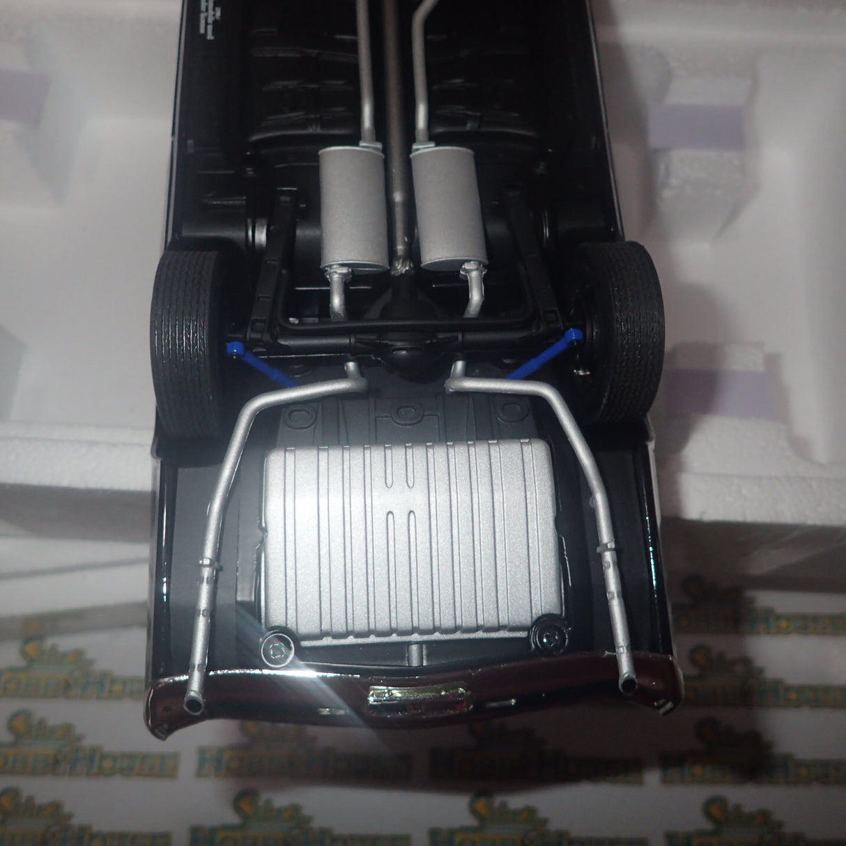 ACME A1805622 - 1/18 Scale 1967 OLDSMOBILE 442 Diecast Scale Model Replica