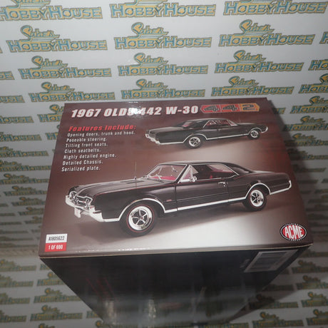 ACME A1805622 - 1/18 Scale 1967 OLDSMOBILE 442 Diecast Scale Model Replica