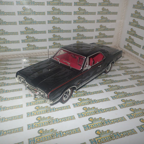 ACME A1805622 - 1/18 Scale 1967 OLDSMOBILE 442 Diecast Scale Model Replica