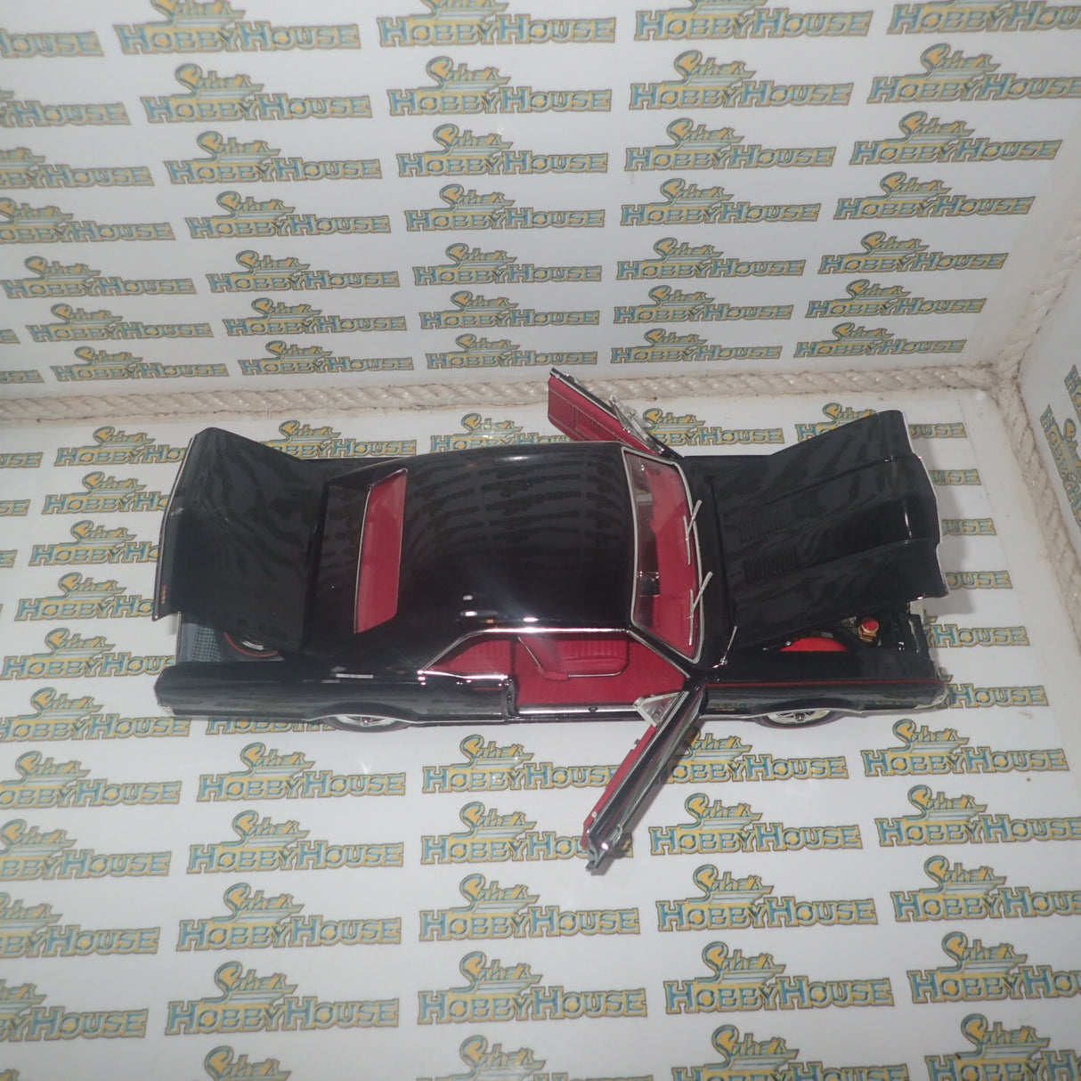 ACME A1805622 - 1/18 Scale 1967 OLDSMOBILE 442 Diecast Scale Model Replica