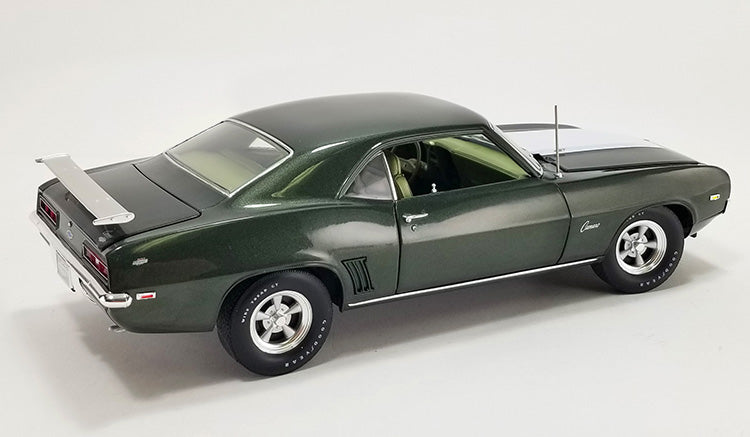 ACME A1805724 - 1/18 Scale - 1969 CHEVROLET COPO CAMARO - GREEN Diecast Scale Model Replica
