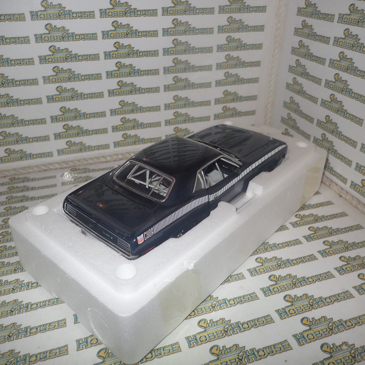 ACME A1806101B - 1/18 Scale Dan Gurney 1970 Trans Am Barracuda Street Version Diecast Model Replica