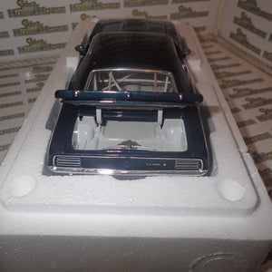 ACME A1806101B - 1/18 Scale Dan Gurney 1970 Trans Am Barracuda Street Version Diecast Model Replica