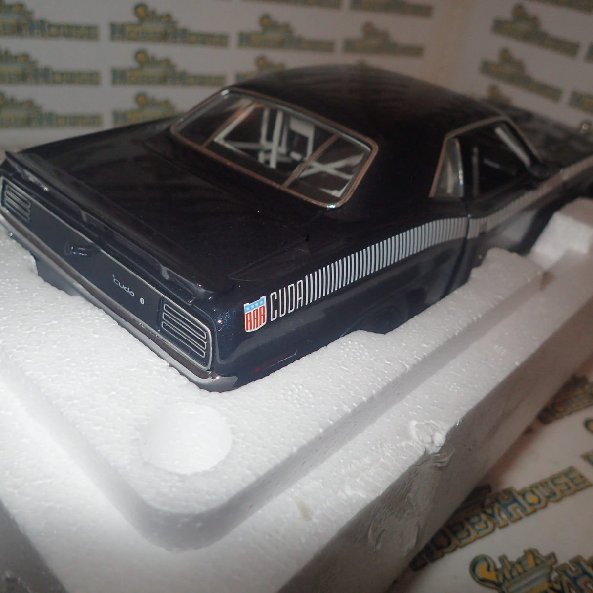 ACME A1806101B - 1/18 Scale Dan Gurney 1970 Trans Am Barracuda Street Version Diecast Model Replica