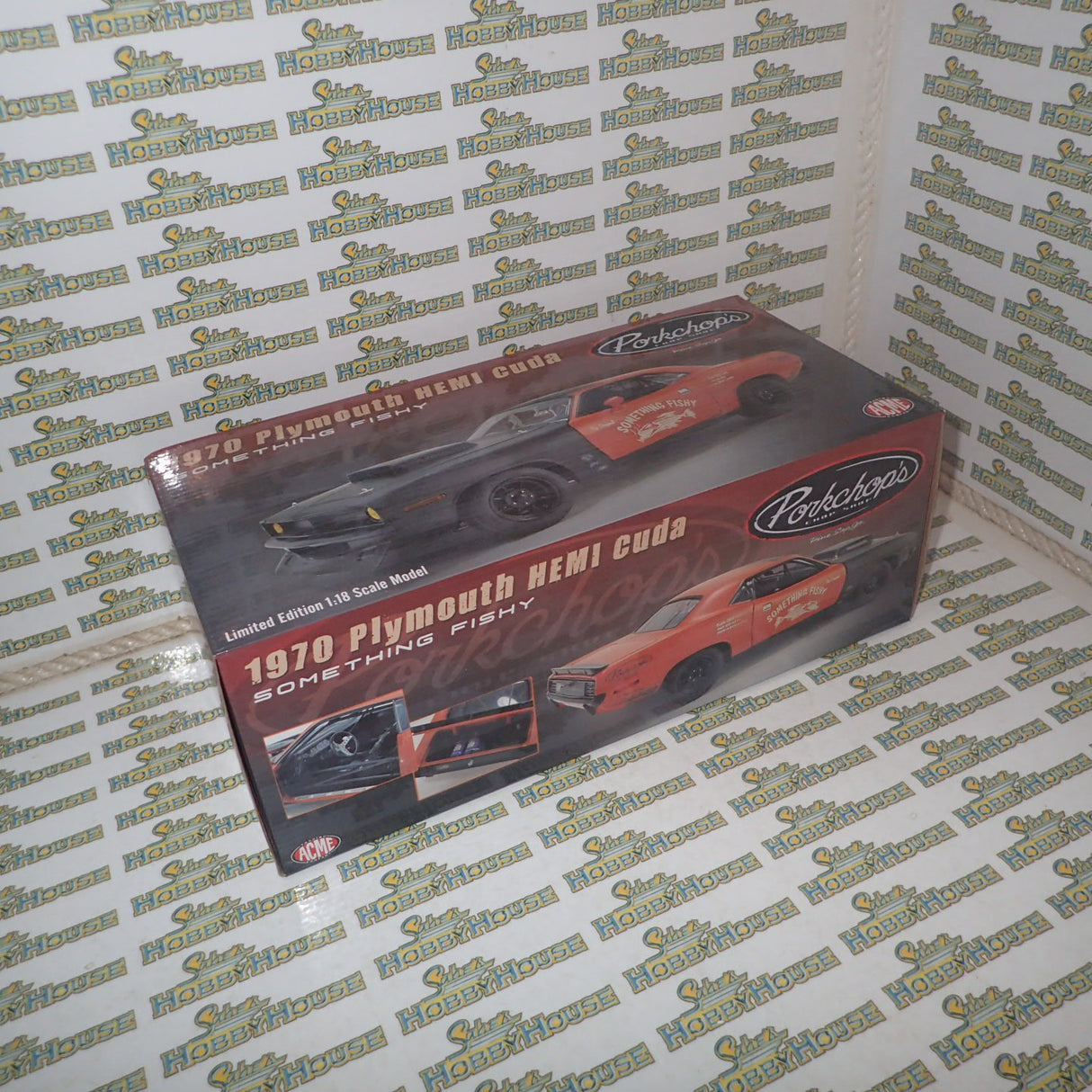 ACME A1806131 - 1/18 Scale 1970 PLYMOUTH HEMI CUDA - PORK CHOP'S SOMETHIN FISHY Diecast Scale Model Replica