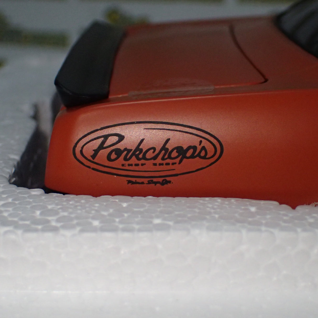 ACME A1806131 - 1/18 Scale 1970 PLYMOUTH HEMI CUDA - PORK CHOP'S SOMETHIN FISHY Diecast Scale Model Replica