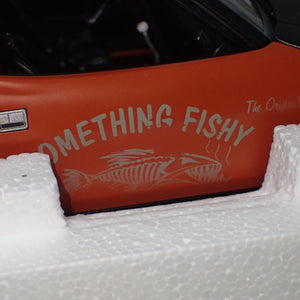 ACME A1806131 - 1/18 Scale 1970 PLYMOUTH HEMI CUDA - PORK CHOP'S SOMETHIN FISHY Diecast Scale Model Replica