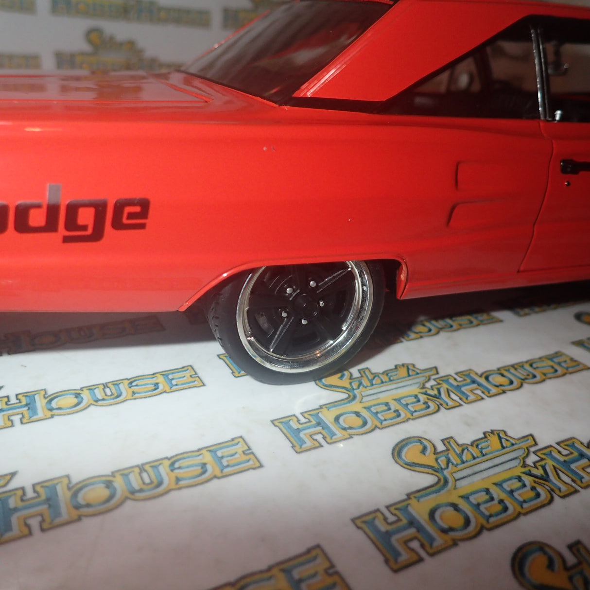 ACME A1806604 - 1/18 Scale - 1967 DODGE CORONET R/T RESTOMOD