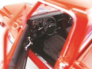 ACME - 1/18 Scale - A1807203 1968 Chevrolet C-10 STP Racing Diecast Scale Model Replica