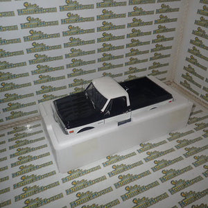 ACME A1807219 - 1/18 Scale 1969 Chevrolet K10 4x4 - Classic Black & White