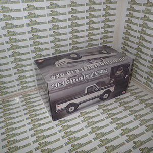 ACME A1807219 - 1/18 Scale 1969 Chevrolet K10 4x4 - Classic Black & White