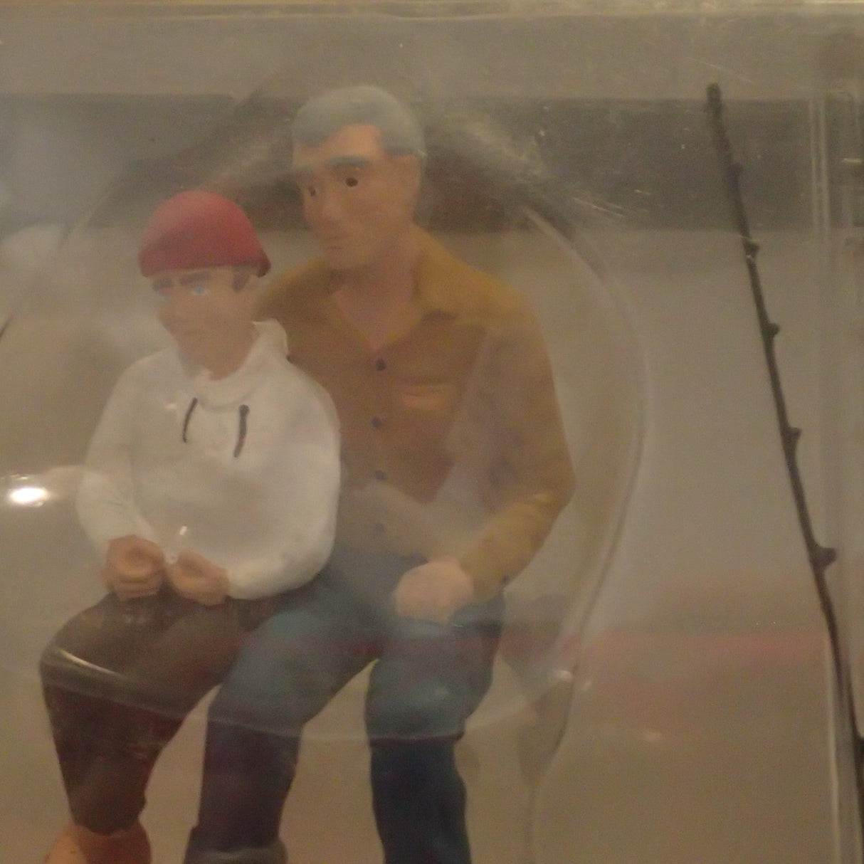 Woodland Scenics - Scenic Accents A2534 - G Scale - Frank and Son Fishing Plastic Figures