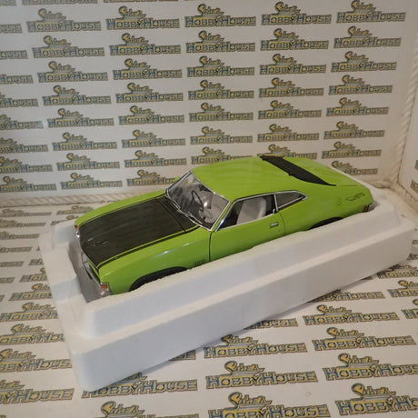 Biante AutoArt A72727 - 1/18 Scale Ford XA Falcon Coupe Superbird in Lime Glaze/Jewel Green Diecast Scale Model Replica