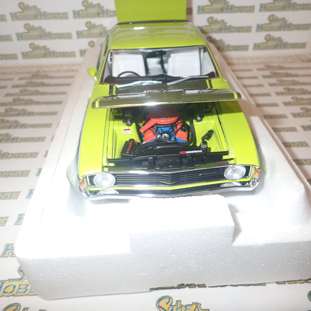 Biante AutoArt A72727 - 1/18 Scale Ford XA Falcon Coupe Superbird in Lime Glaze/Jewel Green Diecast Scale Model Replica