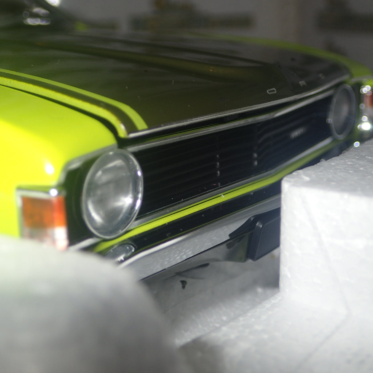 Biante AutoArt A72727 - 1/18 Scale Ford XA Falcon Coupe Superbird in Lime Glaze/Jewel Green Diecast Scale Model Replica