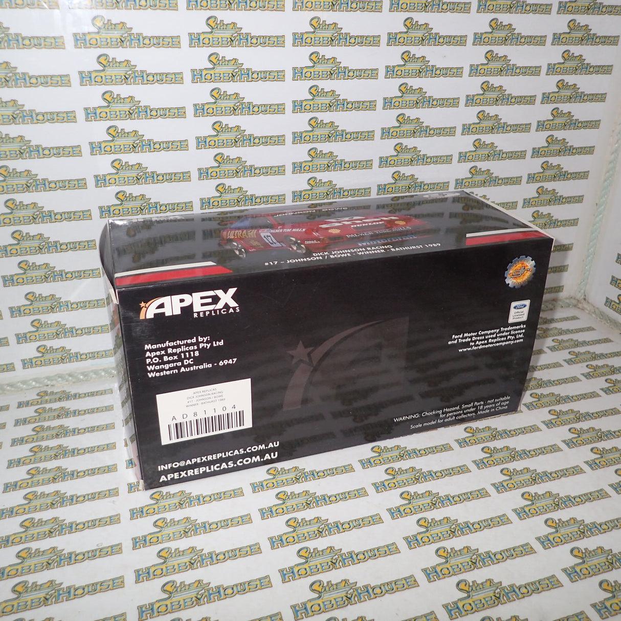 Apex Replicas Resale AD81104 - 1/18 Scale DJR Dick Johnson Racing #17 Johnson/Bowe Winner Bathurst 1989 Diecast Scale Model Replica
