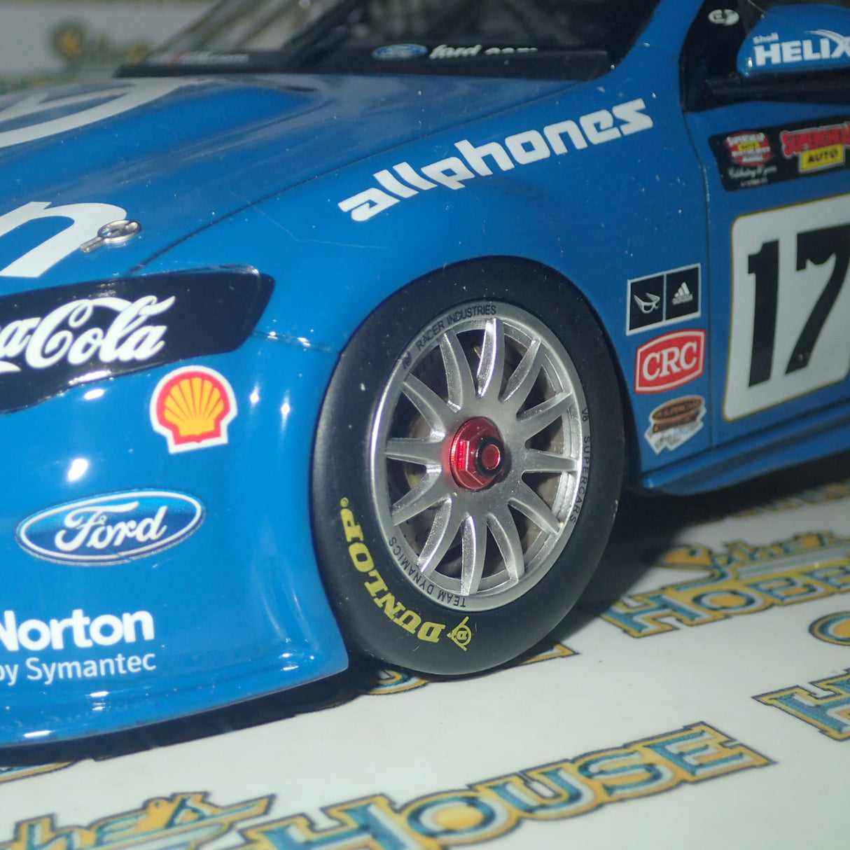 APEX Replicas AR80311 - 1/18 Scale Ford FG Falcon #17 Bathurst 2012 Moffat/Davidson Tru-Blue Livery Die-Cast Replica