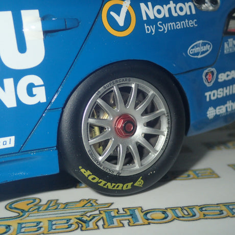 APEX Replicas AR80311 - 1/18 Scale Ford FG Falcon #17 Bathurst 2012 Moffat/Davidson Tru-Blue Livery Die-Cast Replica