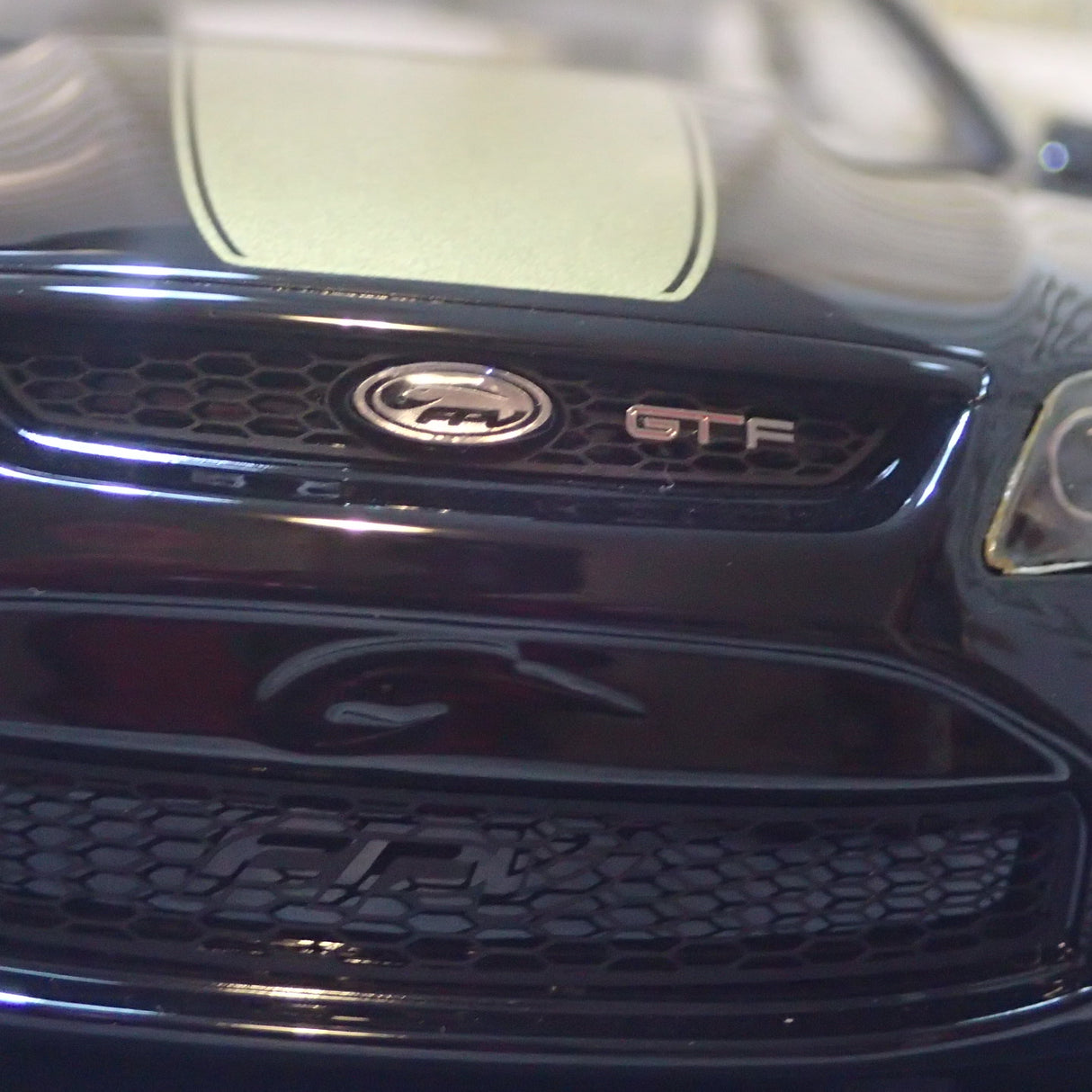 Apex Replicas AR80605 - 1/18 Scale FPV GT-F 2014 in Silhouette with Gold Stipes