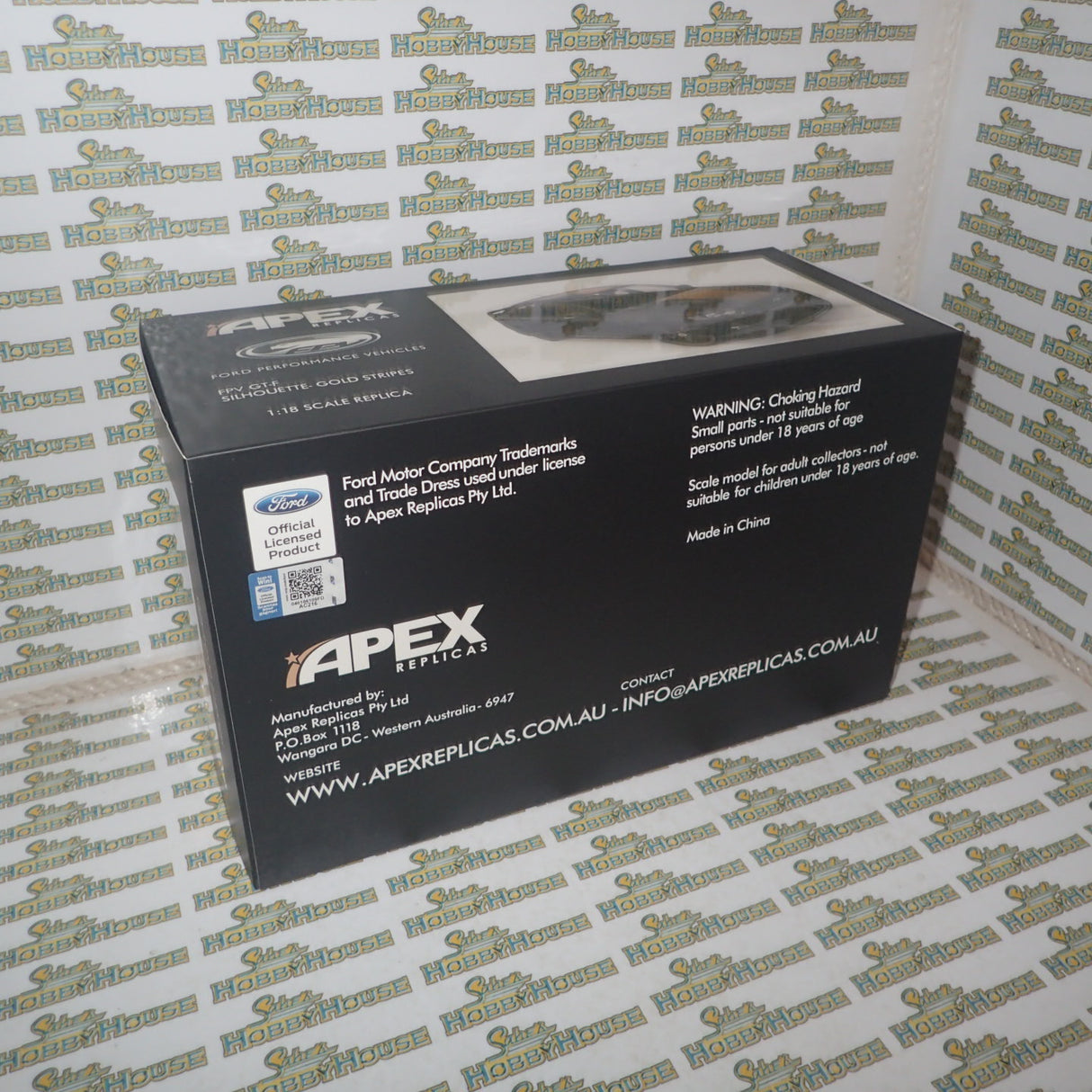 Apex Replicas AR80605 - 1/18 Scale FPV GT-F 2014 in Silhouette with Gold Stipes