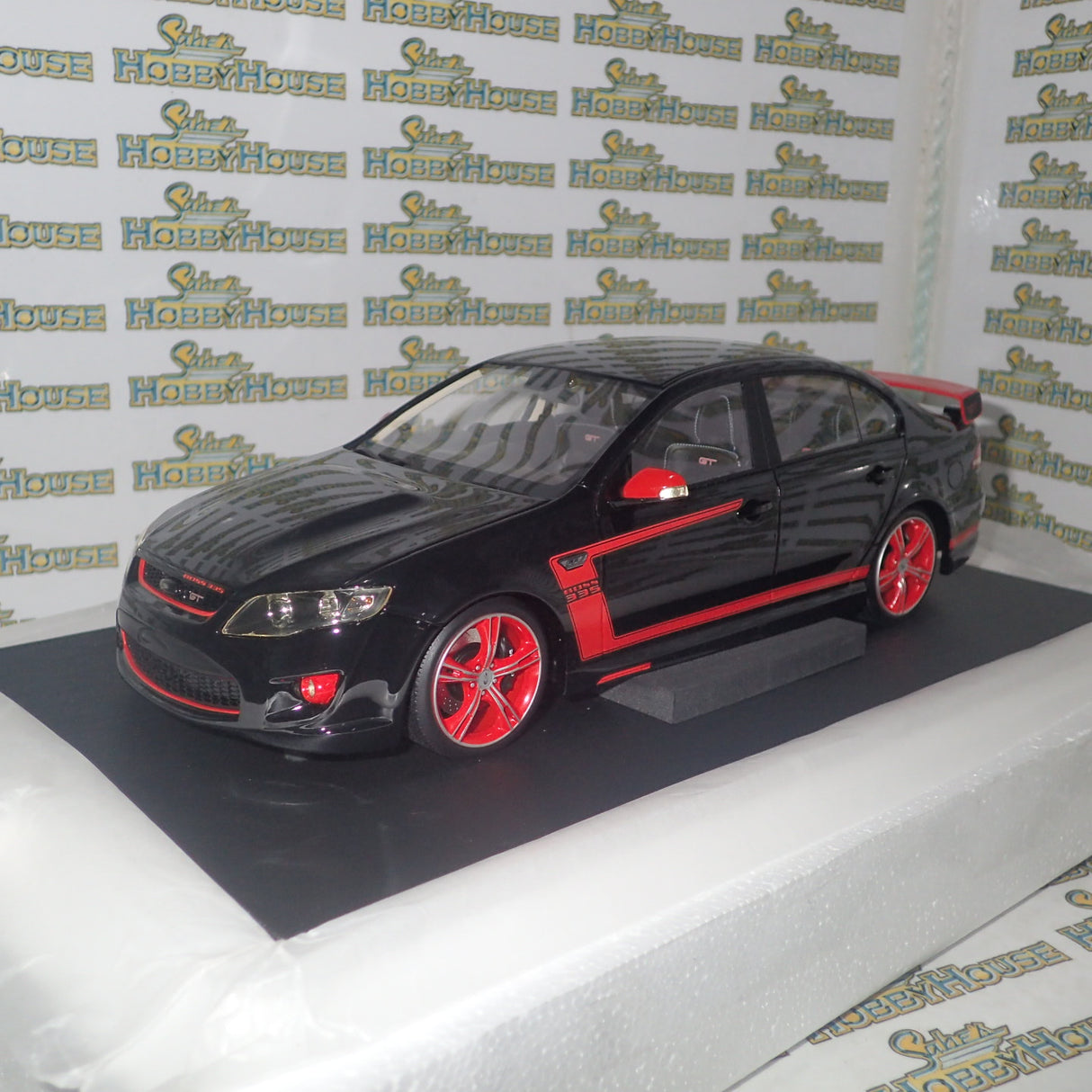 APEX Replicas AR80606 - 1/18 Scale Ford Performance Vehicles GT R-Spec 2012 in Silhouette Black with Red Accents Scale Model Replica