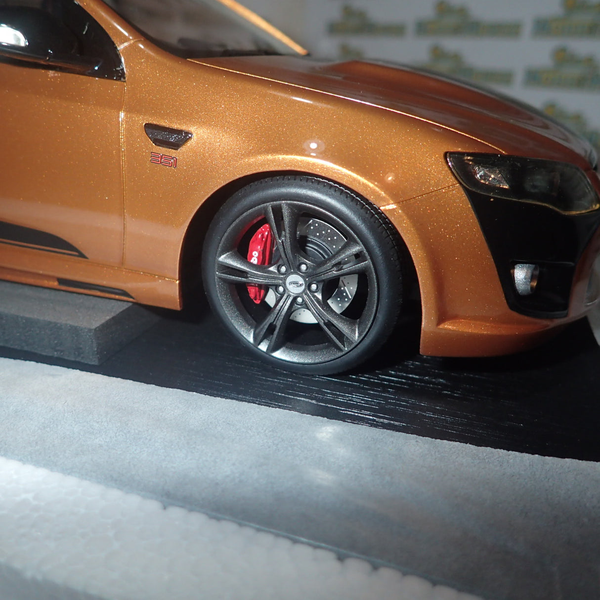 Apex Replicas AR80607 - 1/18 Scale FPV GT-F 2014 in Victory Gold with Black Stripes Scale Model Replica