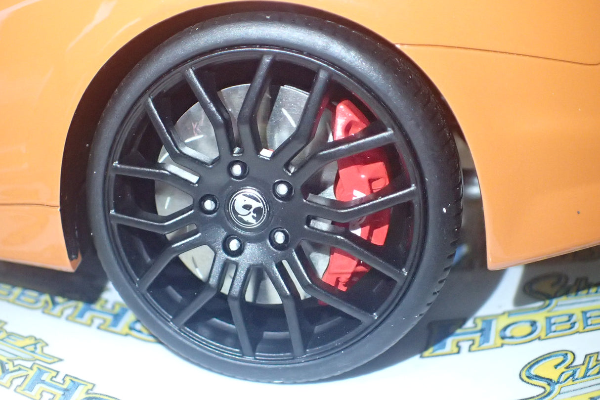 Apex Replicas AR81802 - 1/18 Scale Gen-F Maloo R8 2014 in Fantale Orange Scale Model Replica