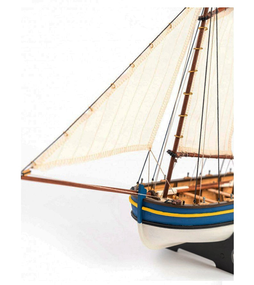 Artesania Latina ART-19005 - 1/50 Scale HMS Endeavour's Captain Longboat Wooden Ship Model