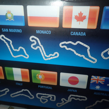 AFX AX21018- 1/64 Scale Super International Slot Car Set