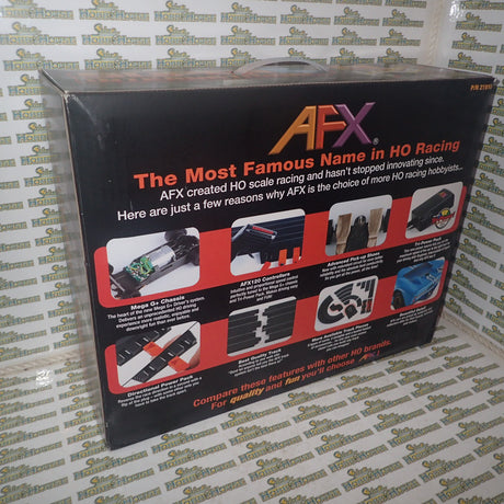 AFX AX21018- 1/64 Scale Super International Slot Car Set