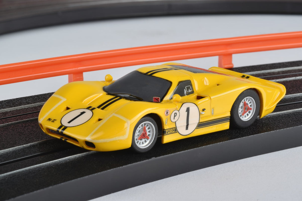 AFX 22025 - Ford GT40 Mk IV No.1 Sebring