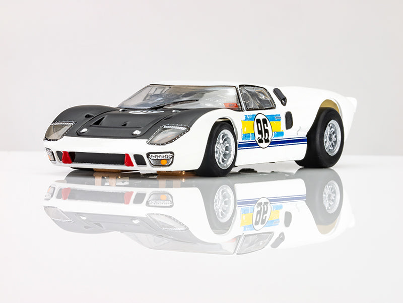 AFX 22057 - Ford GT40 MKII #96 Daytona Slot Car