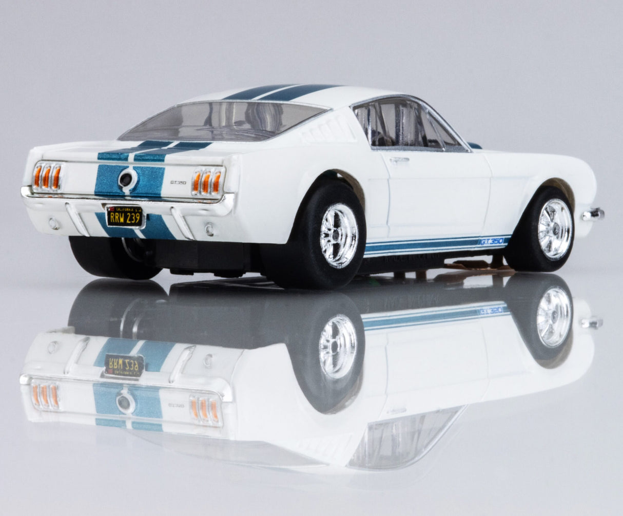 AFX 22068 – 1965 Shelby Mustang GT350 Wht/Blu