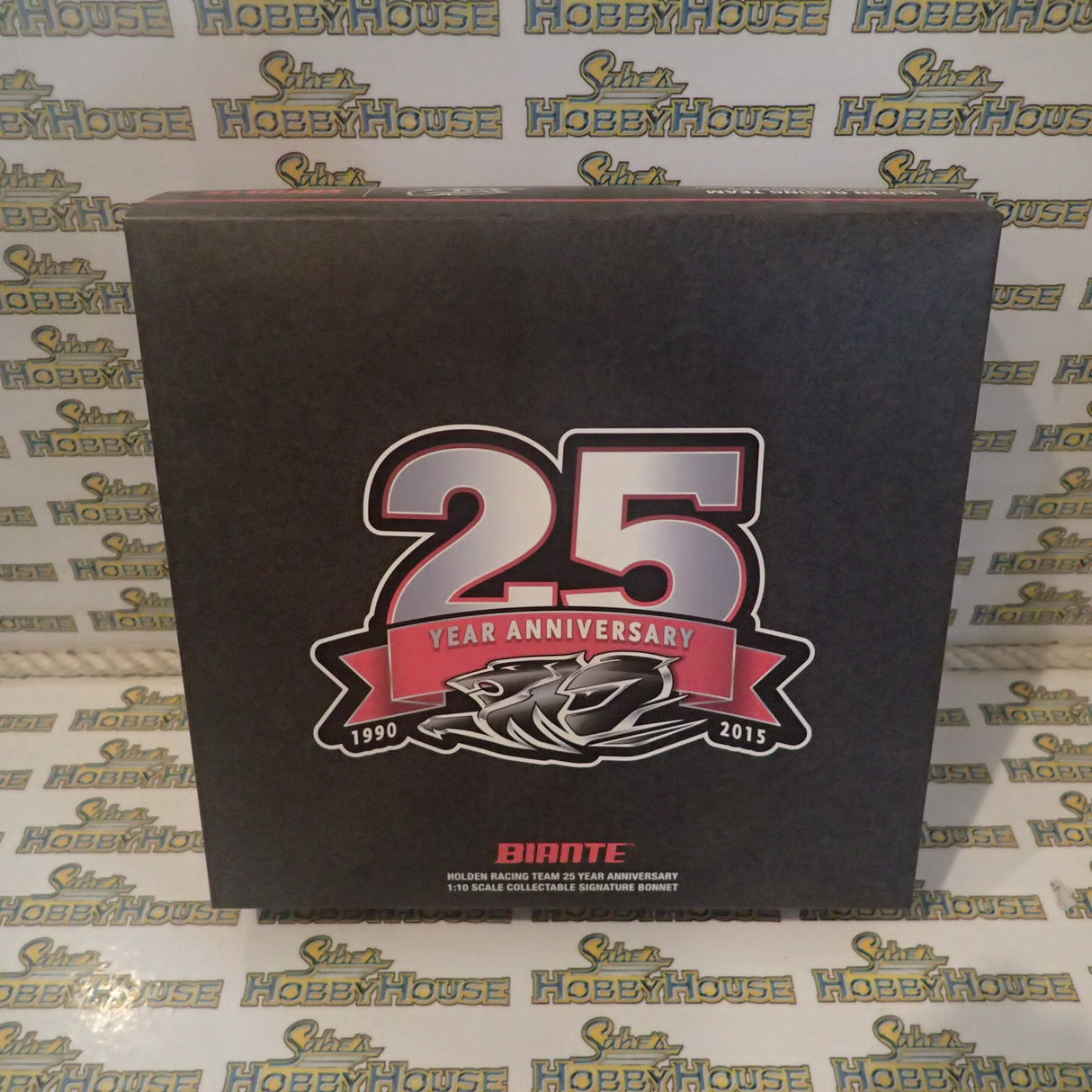 BIANTE B10406B 1/10 Scale Holden Racing Team 25 Year Anniversary 1990-2015 Signature Bonnet