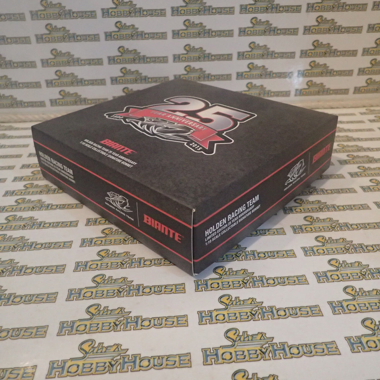 BIANTE B10406B 1/10 Scale Holden Racing Team 25 Year Anniversary 1990-2015 Signature Bonnet