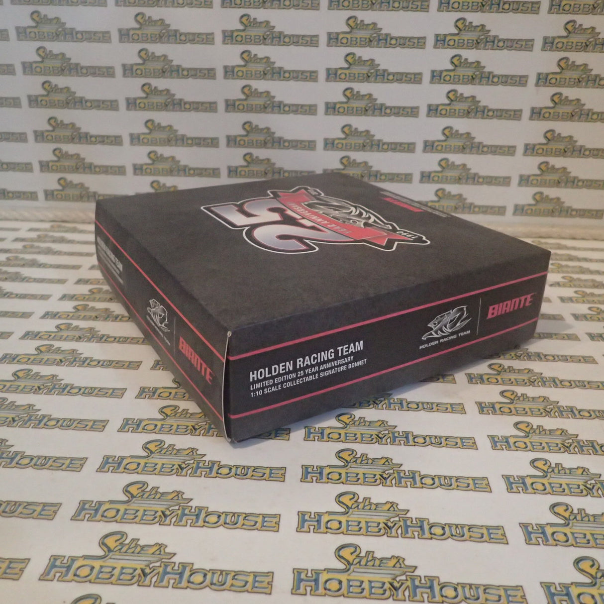 BIANTE B10406B 1/10 Scale Holden Racing Team 25 Year Anniversary 1990-2015 Signature Bonnet