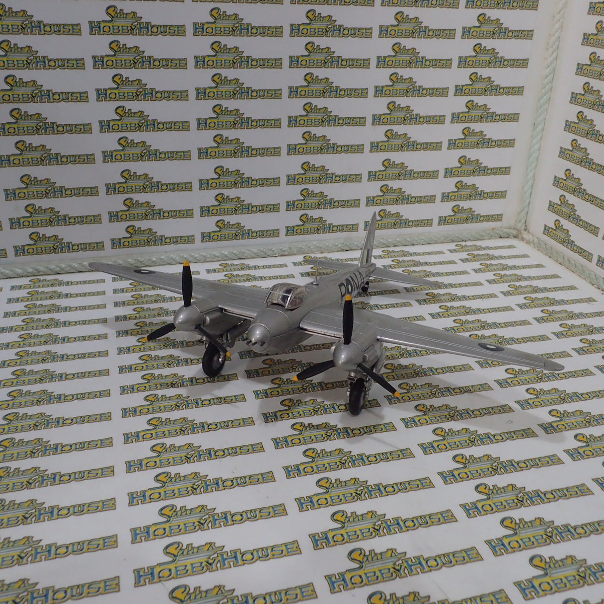 Franklin Mint Armour Collection B11E112 - 1/48 Mosquito Diecast Model Aircraft