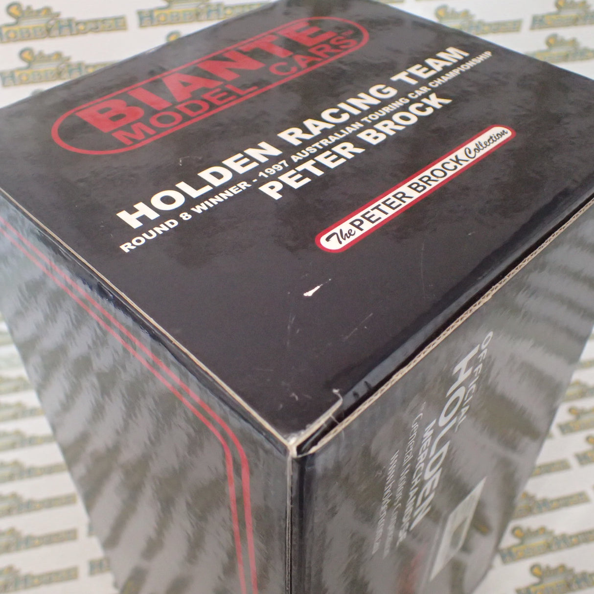 Biante - B180401C 1/18 Scale - The Peter Brock Collection - Holden Racing Team Round 8 Winner Holden VS Commodore - 1997 ATCC #05 Peter Brock Diecast Scale Model Replica