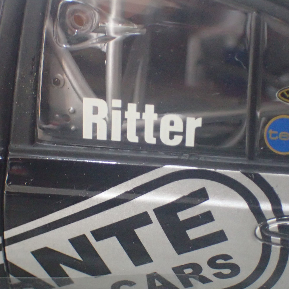 Biante B180702G - 1/18 Scale 2003 00 Motorsport BA Falcon Driven by Greg Ritter Die-cast Model Replica