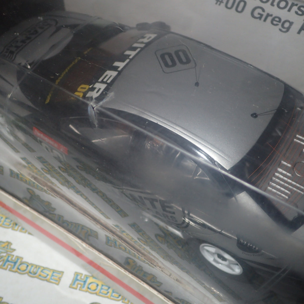 Biante B180702G - 1/18 Scale 2003 00 Motorsport BA Falcon Driven by Greg Ritter Die-cast Model Replica