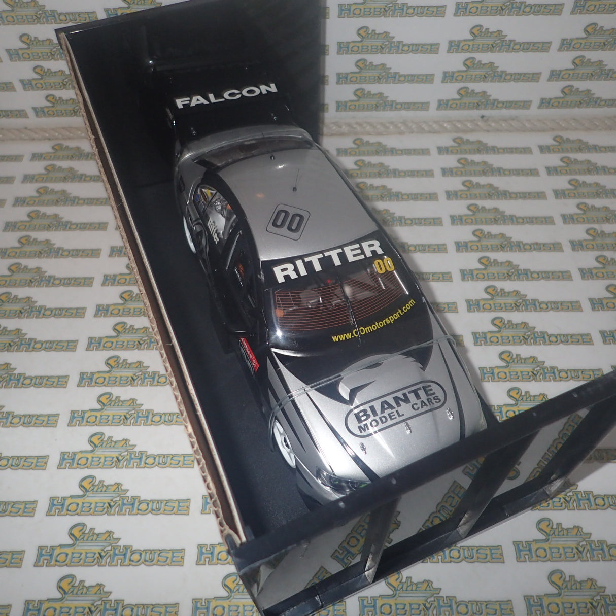 Biante B180702G - 1/18 Scale 2003 00 Motorsport BA Falcon Driven by Greg Ritter Die-cast Model Replica