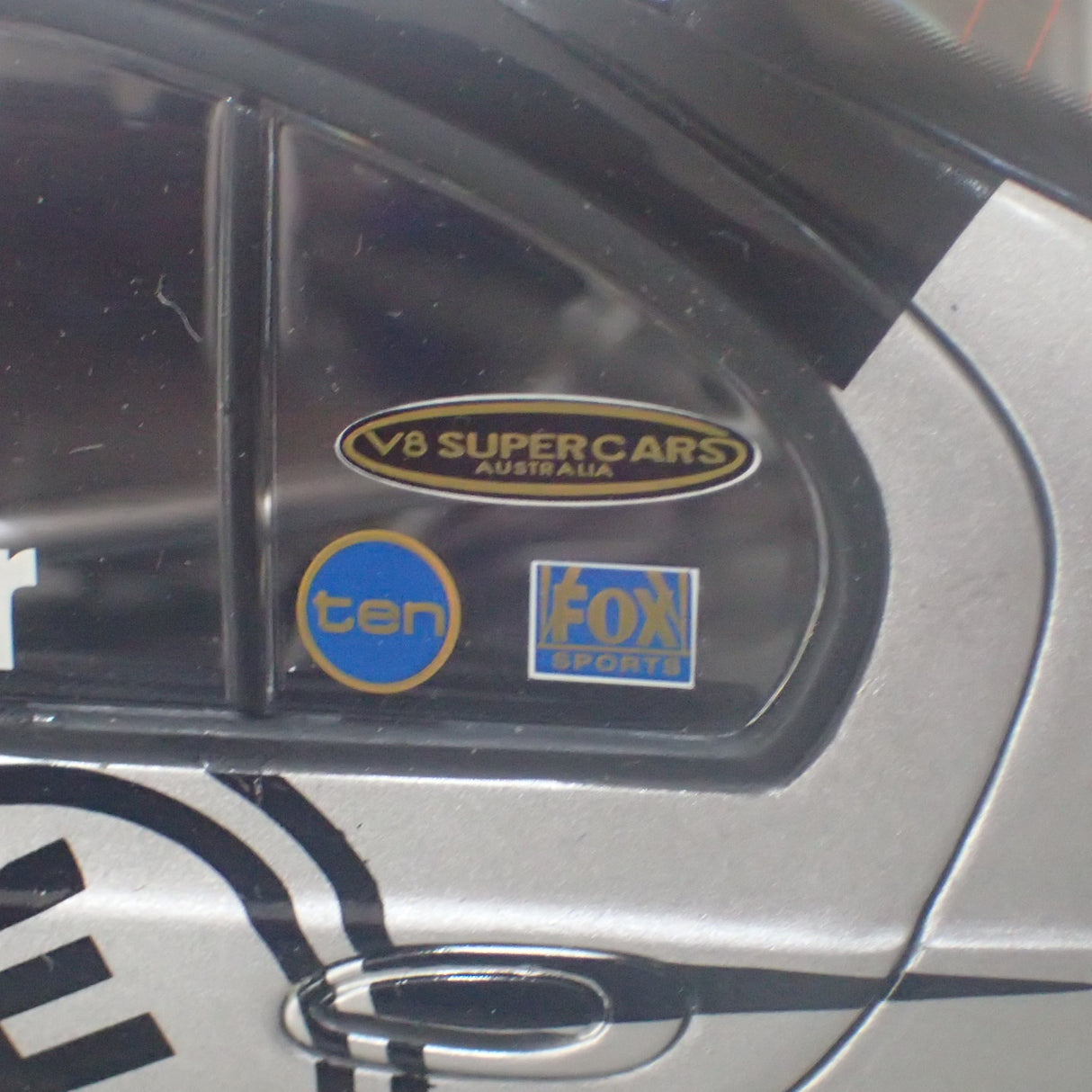 Biante B180702G - 1/18 Scale 2003 00 Motorsport BA Falcon Driven by Greg Ritter Die-cast Model Replica