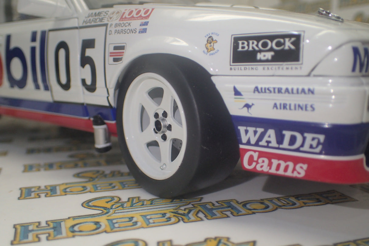 Biante B182703B - 1/18 Holden VL SS Group A Commodore Brock 1987 Bathurst #05 Die-Cast car