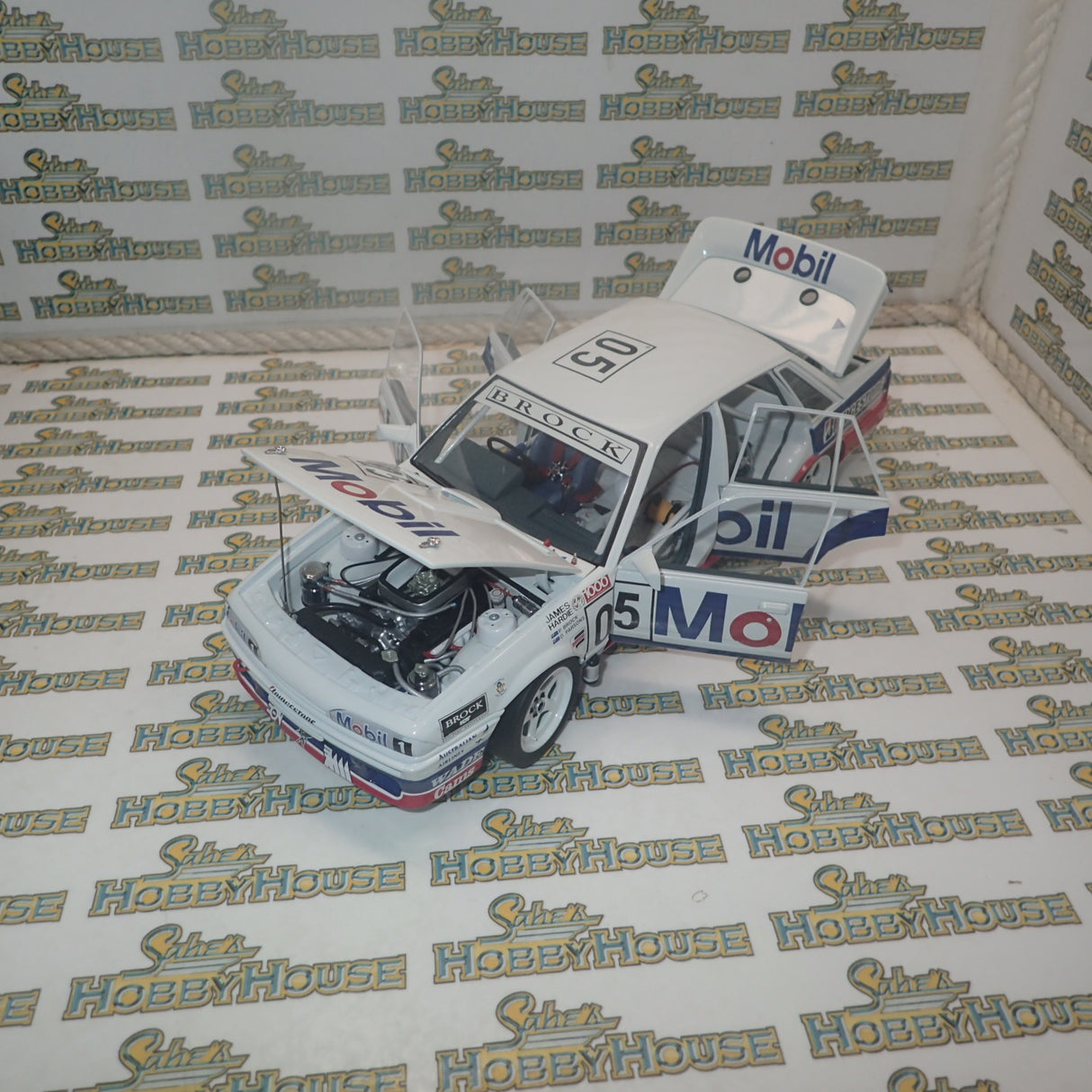 Biante B182703B - 1/18 Holden VL SS Group A Commodore Brock 1987 Bathurst #05 Die-Cast car