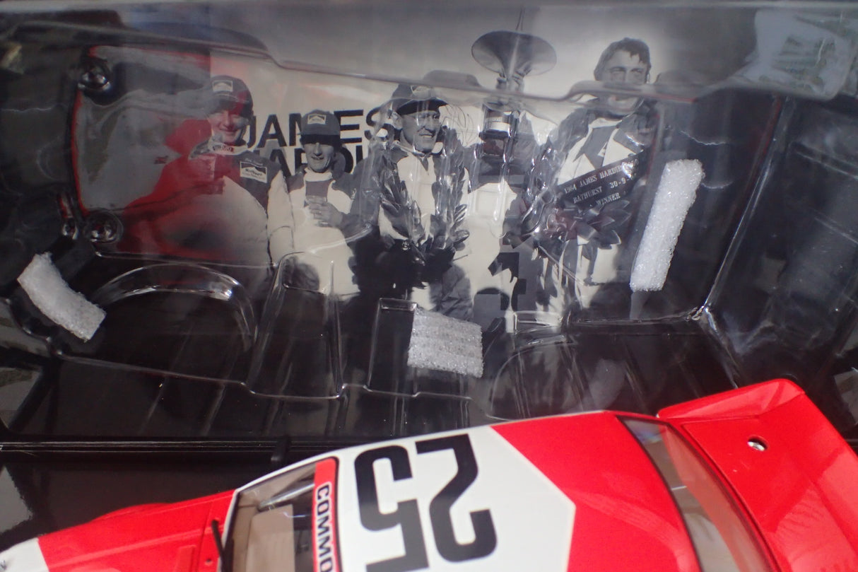 Biante B182704E 1/18 Holden VK Harvey / Parsons #25 Bathurst Runner-up 1984