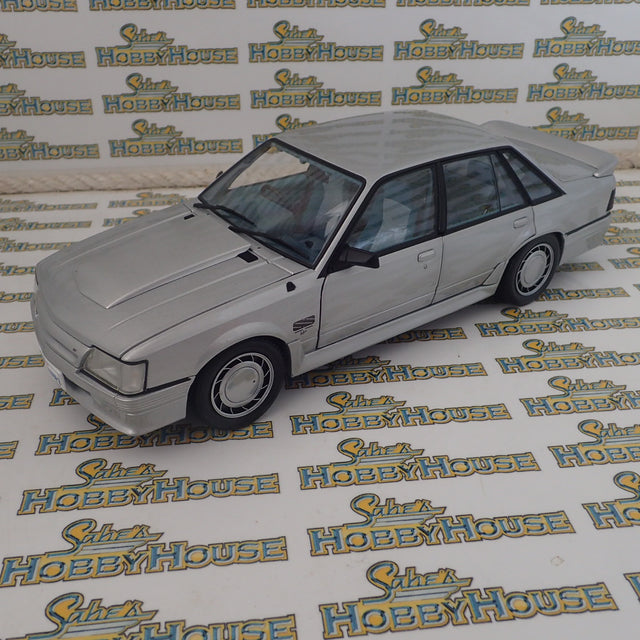 Biante B182705A 1/18 Scale Holden VK Commodore SS Group Three in Asteroid Silver